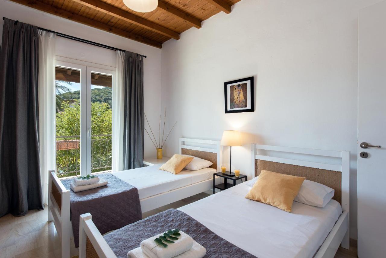 Tati Apartment Кассиопи Экстерьер фото